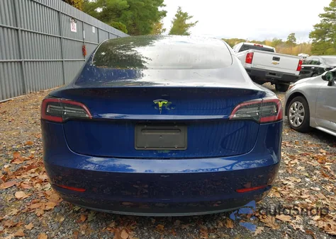2020 Tesla Model 3 Standard Range Plus Rear-Wheel Drive/Standard Range Rear-Wheel Drive from USA, damaged, VIN 5YJ3E1EAXLF661367
